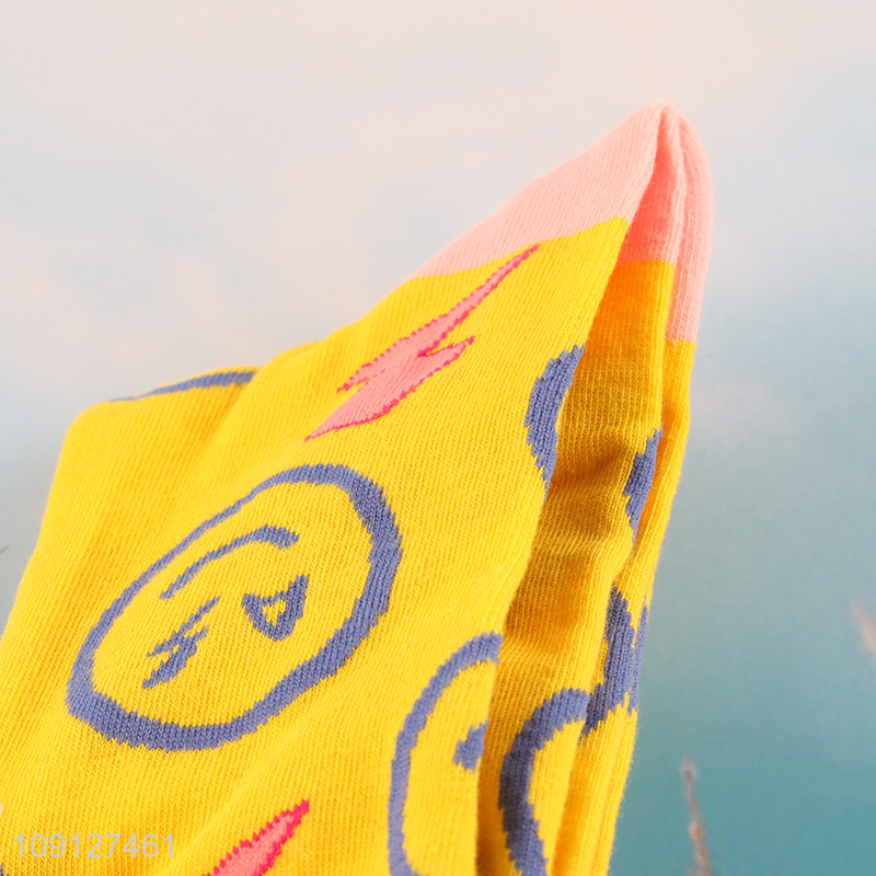 Latest design fashion breathable cotton sock unisex socks