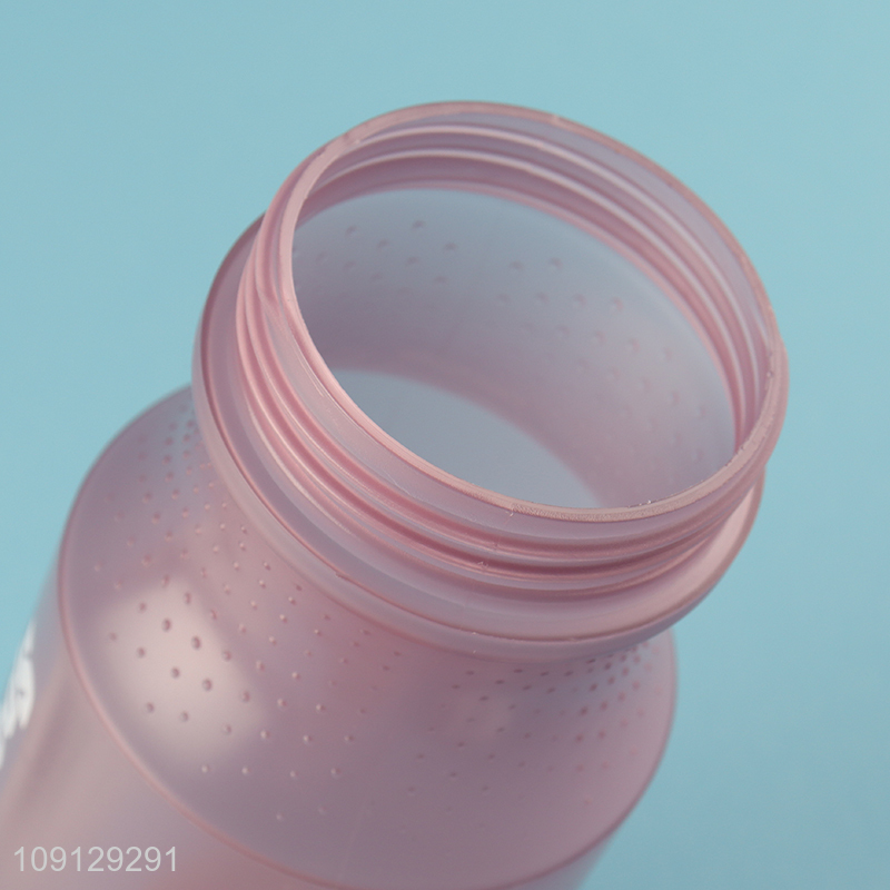 Factory direct sale 600ml plastic sports water bottle wholesale