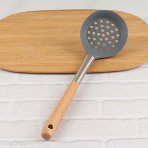 Best selling silicone kitchen gadget skimmer cooking skimmer with wooden handle