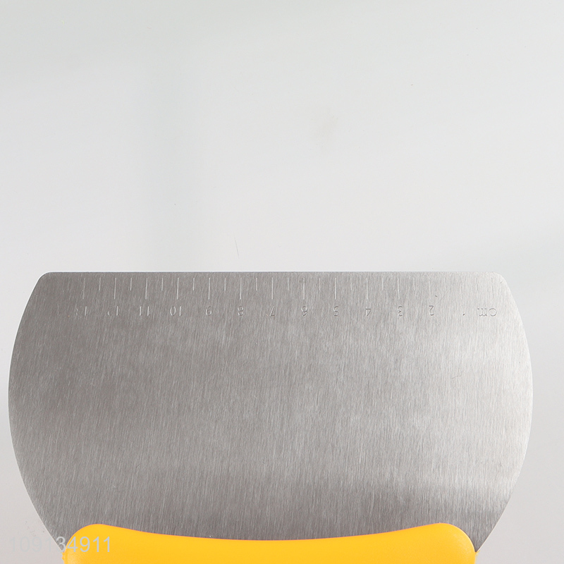 Factory wholesale baking tool dough scraper pastry cutter