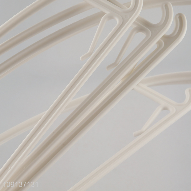 China Supplier 5 Pieces Clothes Hangers Multi-Purpose Plastic Clothes Hangers