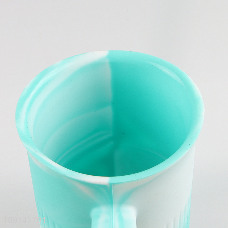 Factory price silicone reusable water cup drinking cup with handle