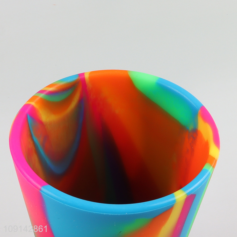 Factory direct sale colorful silicone water cup straw cup with lid