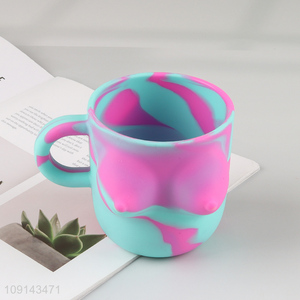 Low price silicone unbreakable girls water cup drinking cup with handle