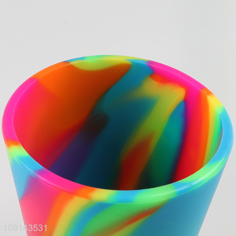 Latest products rainbow color unbreakable silicone cup water cup