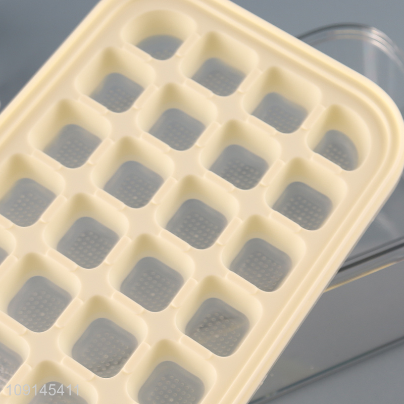 High Quality Plastic Ice Cube Tray with Lid, Bin & Ice Scoop for Freezer