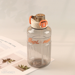 Most popular large capacity plastic water bottle drinking bottle with straw