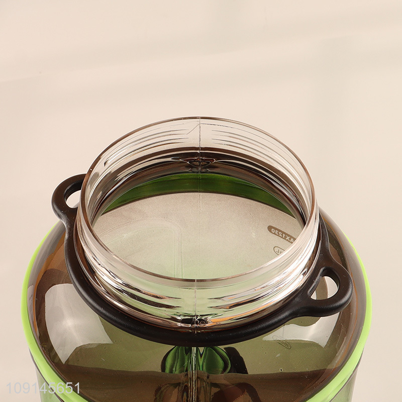 Yiwu market multicolor plastic water bottle drinking bottle with handle