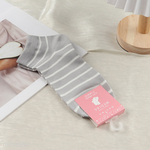 China factory breathable cotton women socks casual striped pattern socks
