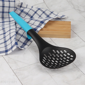 Factory price nylon kitchen utensil kitchen skimmer strainer for sale