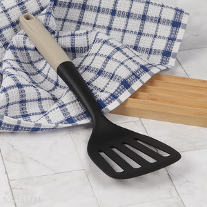 Yiwu market kitchen utensil cooking slotted spatula for sale
