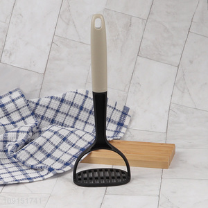 Good selling household kitchen gadget nylon potato pressure