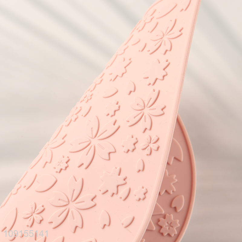 Wholesale Heart Shaped Silicone Heat Insulation Mat Non-Slip Silicone Placemat