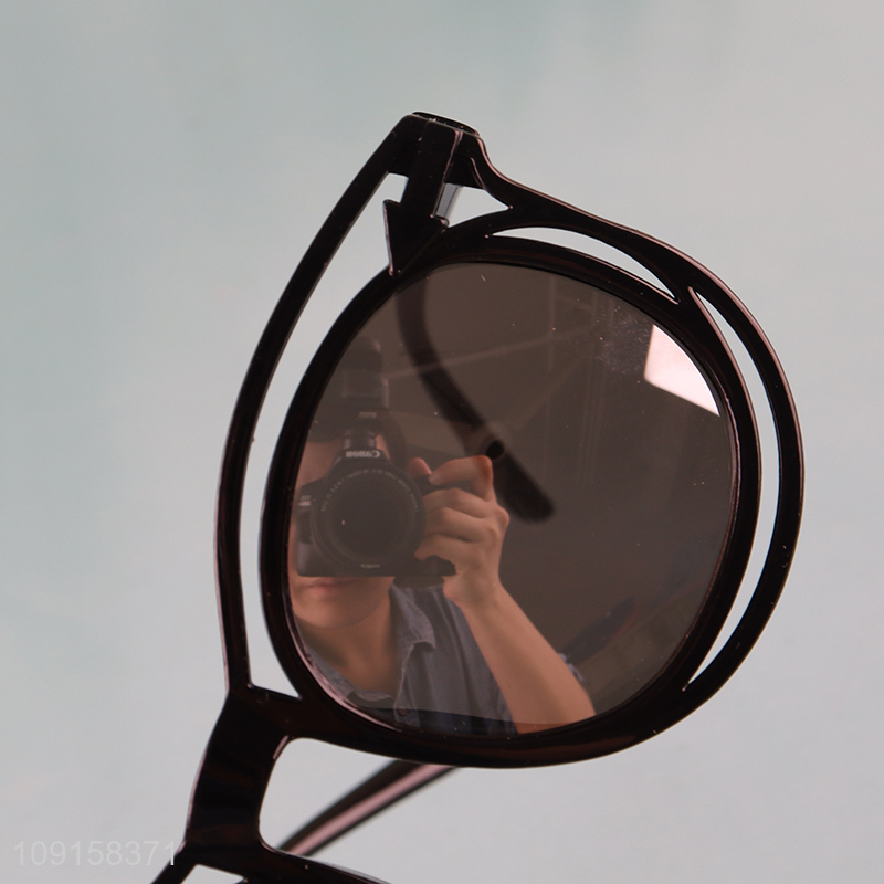 China supplier black fashion summer outdoor plastic sunglasses for sale