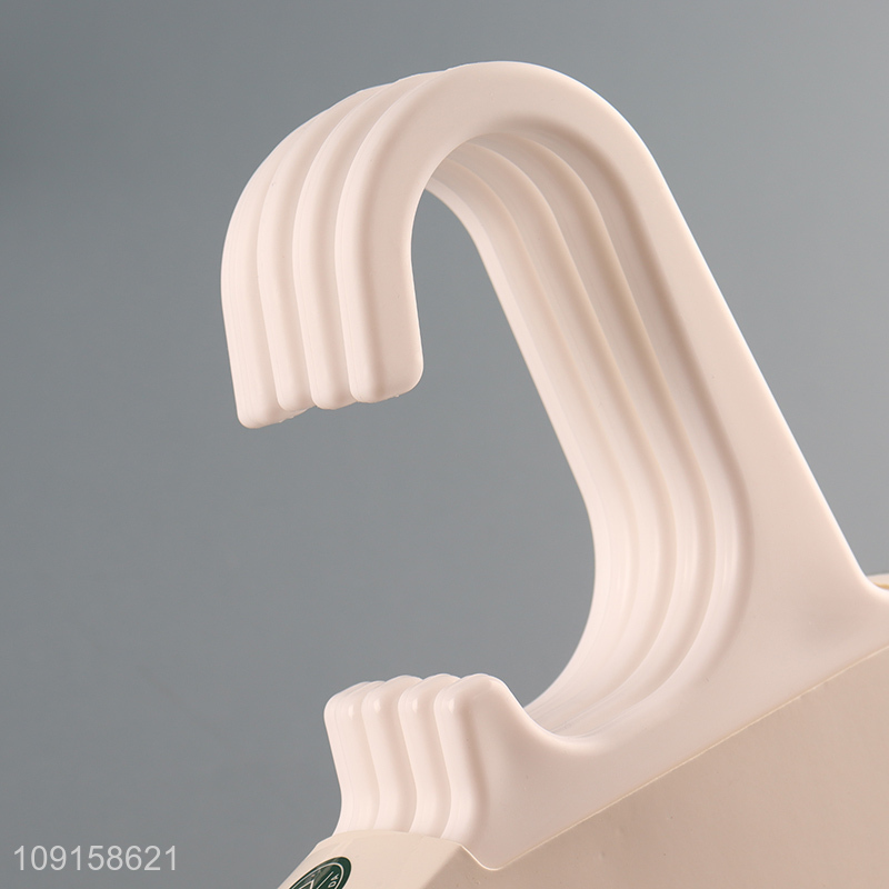 Good selling 5pcs plastic clothes hanger coat hanger wholesale