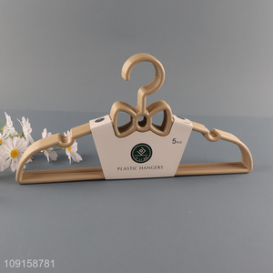 China wholesale 5pcs plastic household clothes hanger coat hanger