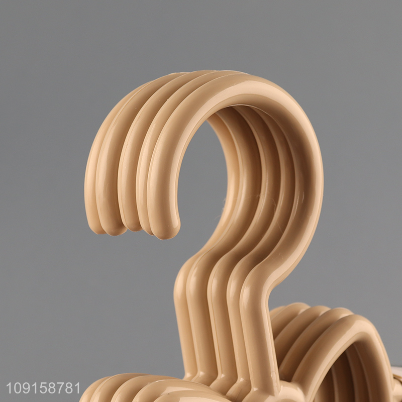 China wholesale 5pcs plastic household clothes hanger coat hanger