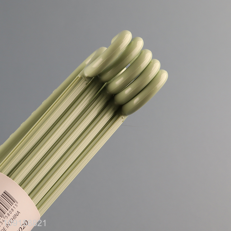 Factory wholesale non-slip 5pcs plastic clothes hanger coat hanger set