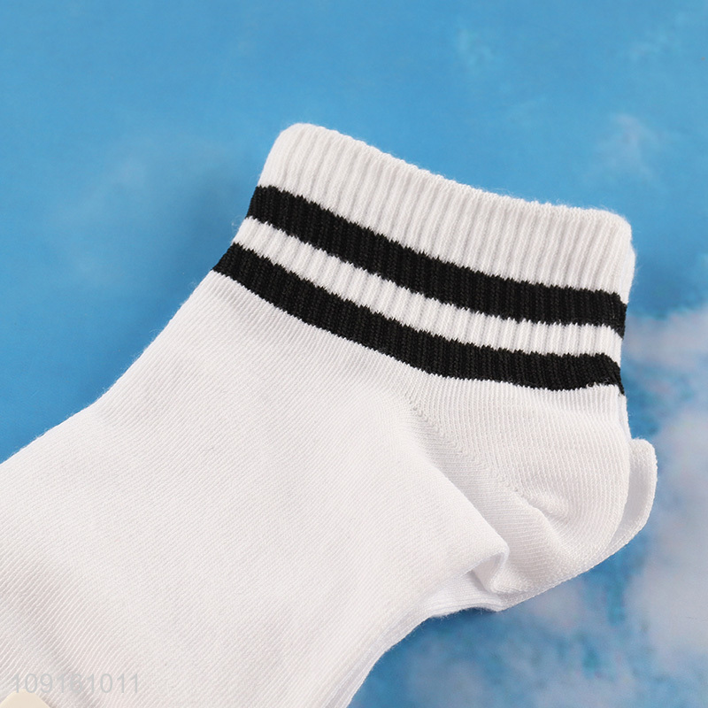 Factory price white breathable sports socks casual socks for sale