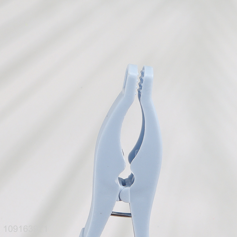 China Imports 16PCS Plastic Clothes Pins Clothes Pegs for Outdoor Hanging