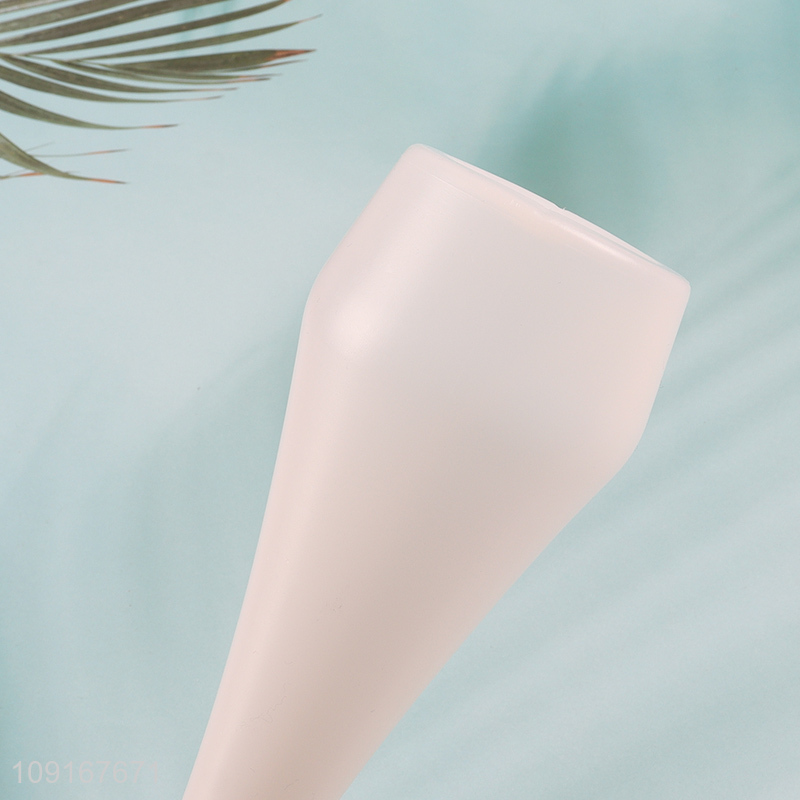 New Product Window Squeegee with Built In Spray Bottle and Microfiber Cloth