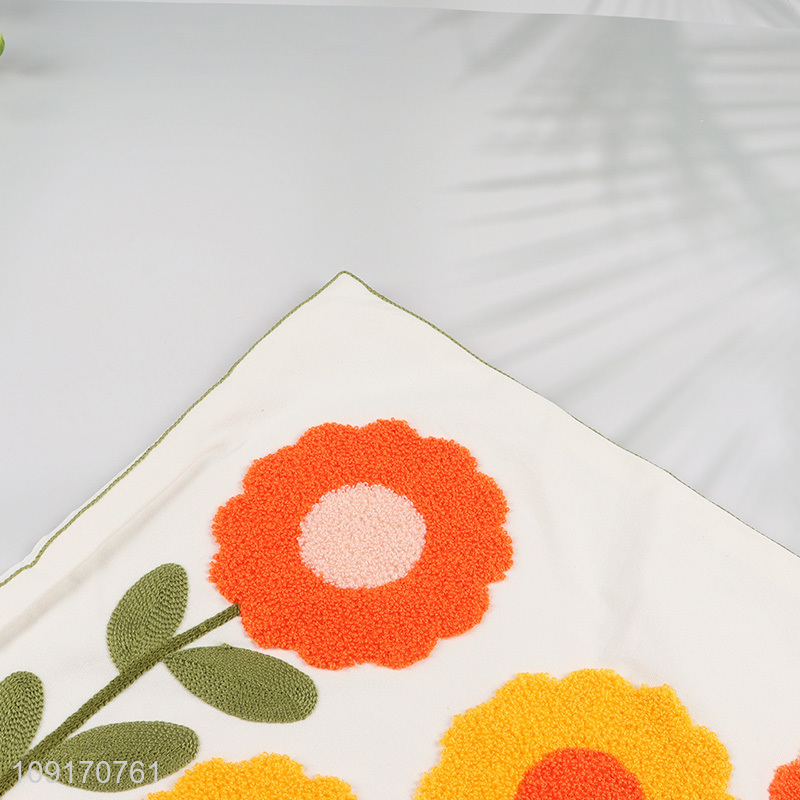 Hot Selling Embroidered Pillow Covers Square Cotton Tufted Throw Pillow Cases