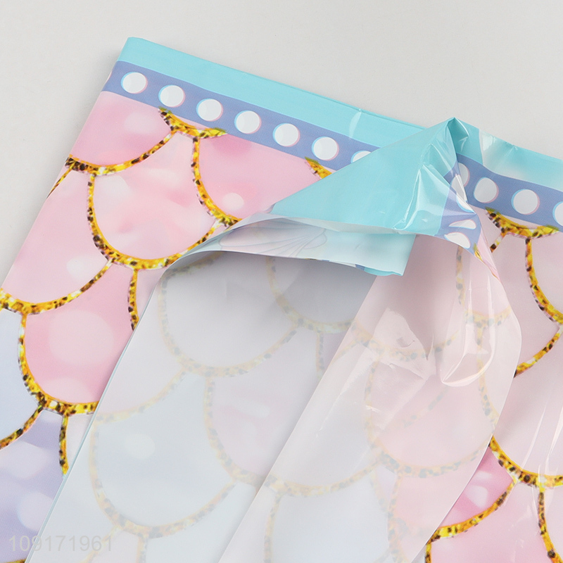 Hot Selling Plastic Table Cloth Plastic Dining Table Cover for Parties