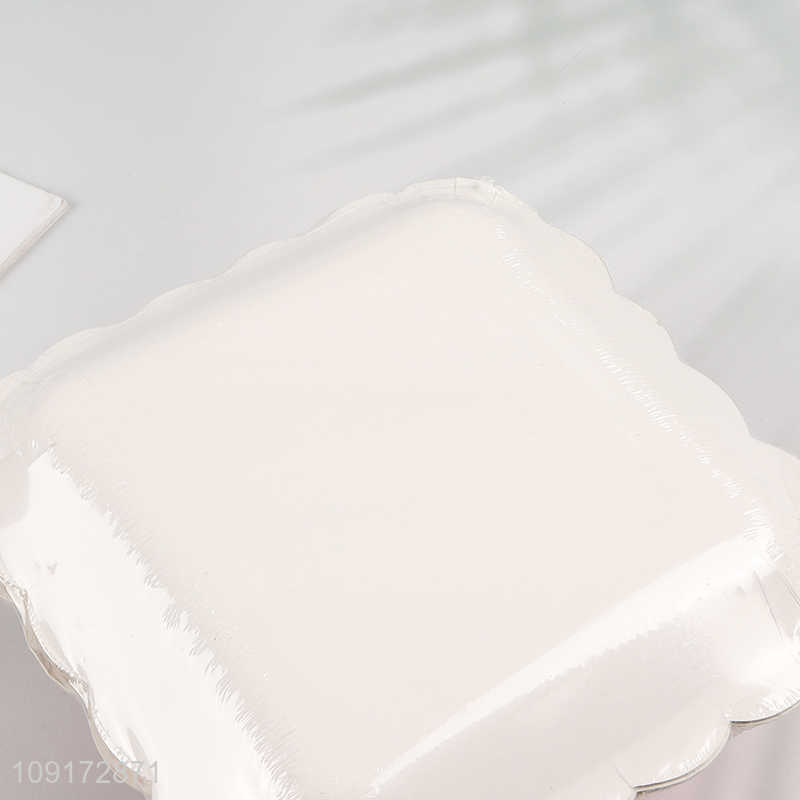 New Arrival 20 Pieces Christmas Paper Plates Disposable Paper Plates Cake Plates