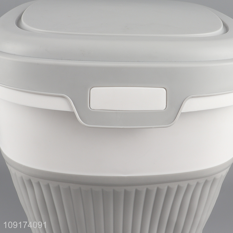 Hot Selling Container Collapsible Pet Dog Food Container with Wheels