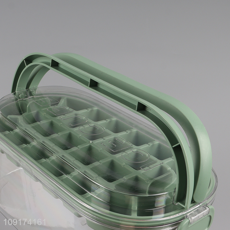 High Quality Plastic Ice Cube Tray Ice Cube Mold with Lid, Bin & Ice Scoop