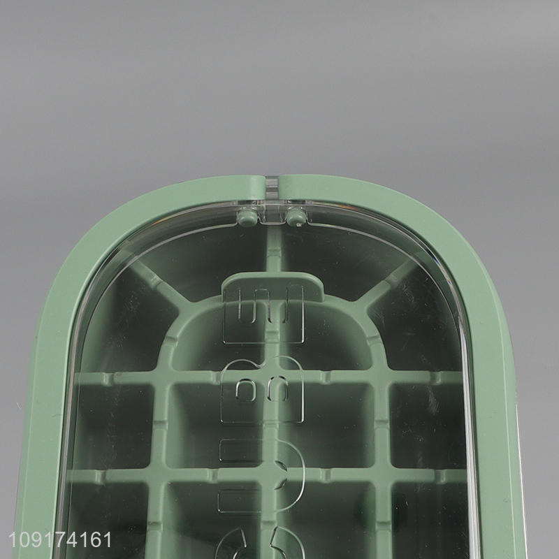 High Quality Plastic Ice Cube Tray Ice Cube Mold with Lid, Bin & Ice Scoop