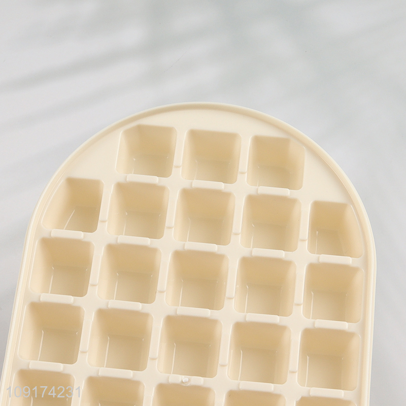 New Product Plastic Ice Cube Tray with with Lid, Ice Bin & Ice Scoop