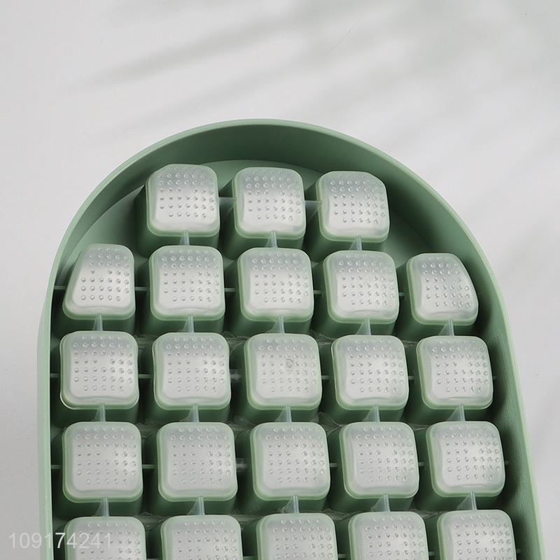 High Quality Plastic Ice Cube Tray with with Lid, Ice Bin & Ice Scoop