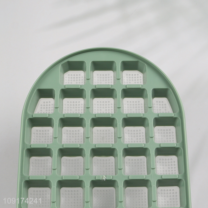 High Quality Plastic Ice Cube Tray with with Lid, Ice Bin & Ice Scoop