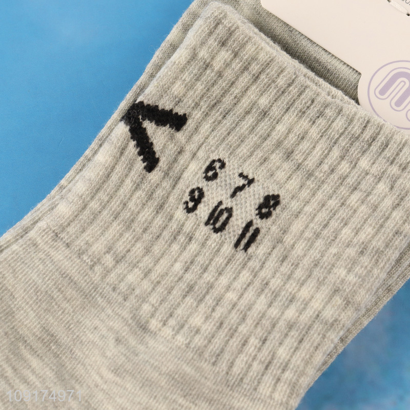 Good quality breathable women casual crew socks for sale