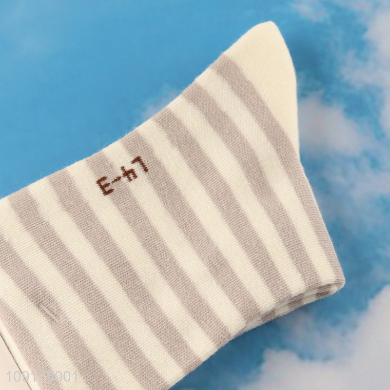 Good price breathable women striped socks casual crew socks