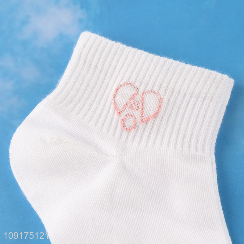 Hot selling white breathable cotton women ankle socks