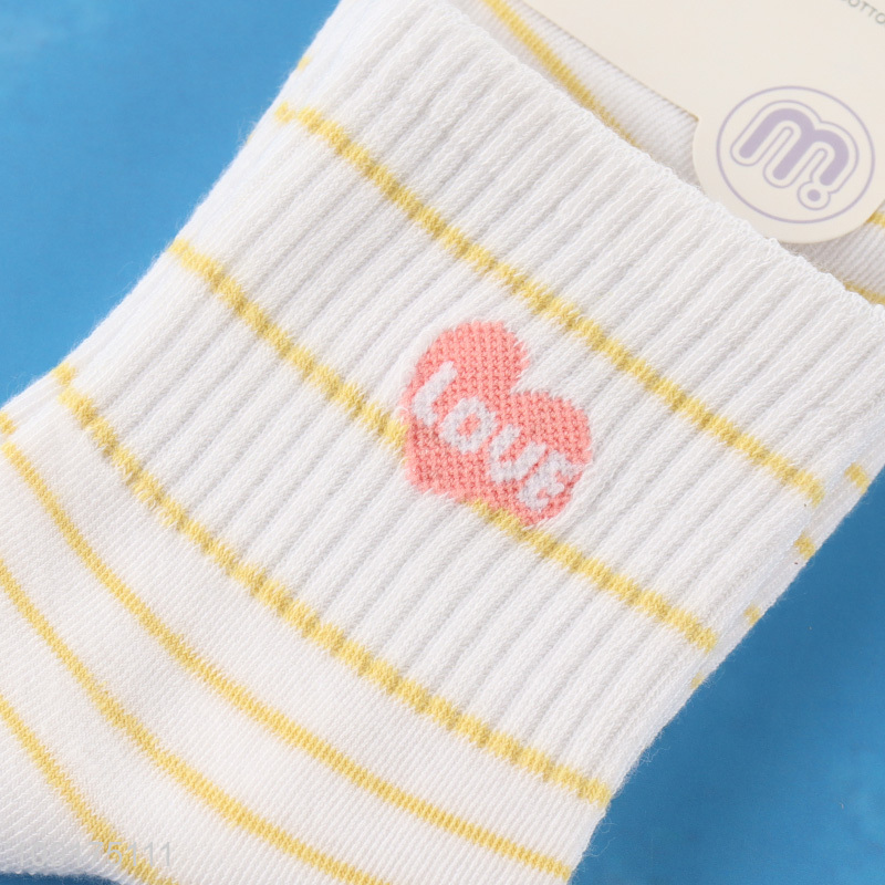 Best quality breathable women casual crew socks striped socks