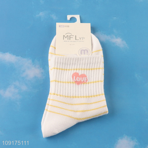 Best quality breathable women casual crew socks striped socks