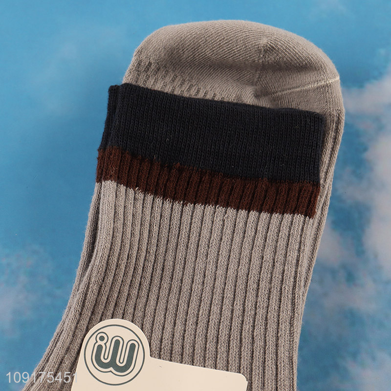 Hot products comfortable men cotton socks crew socks for sale