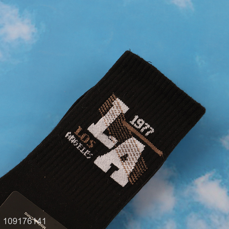 Good quality black breathable men cotton socks sports socks for sale