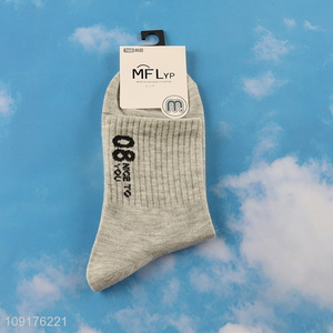 Latest products fashion breathable men cotton socks crew socks for sale