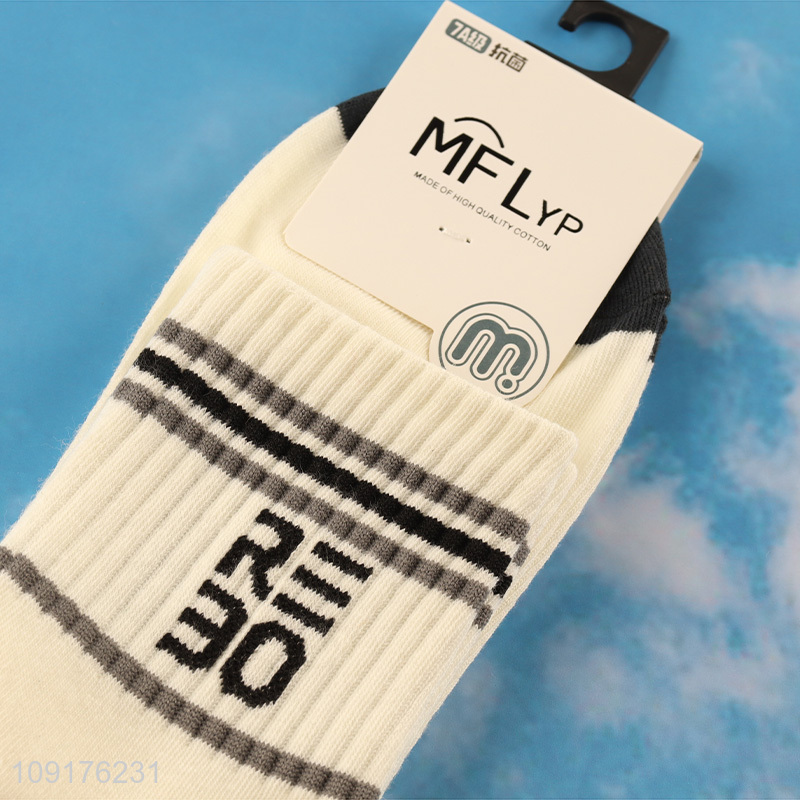 Best sale fashion men cotton socks crew socks wholesale