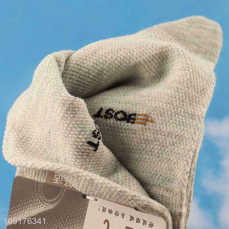 Popular products breathable deodorization men cotton socks crew socks