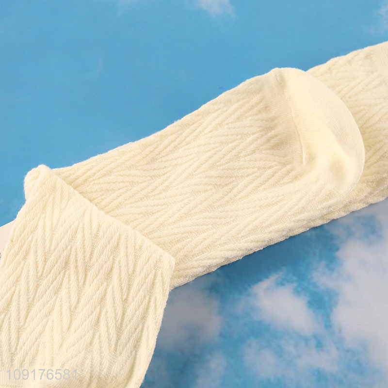 Yiwu market white breathable women crew socks cotton socks