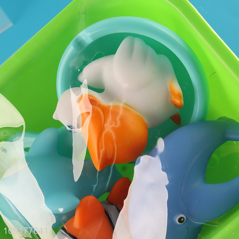 Low price funny kids water play toys bath shower toy set