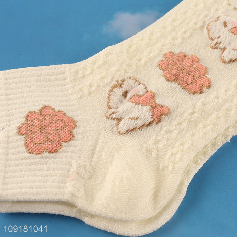 Top quality fashion embroidery polyester socks women socks