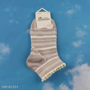 Hot selling fashion striped socks ruffle socks for women