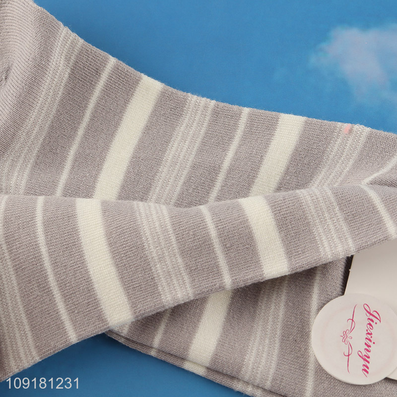 Hot selling fashion striped socks ruffle socks for women