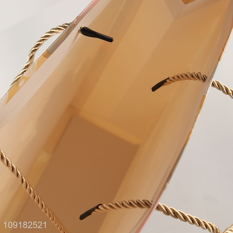 Yiwu market eco-friendly paper bag gifts packaging bag tote bag